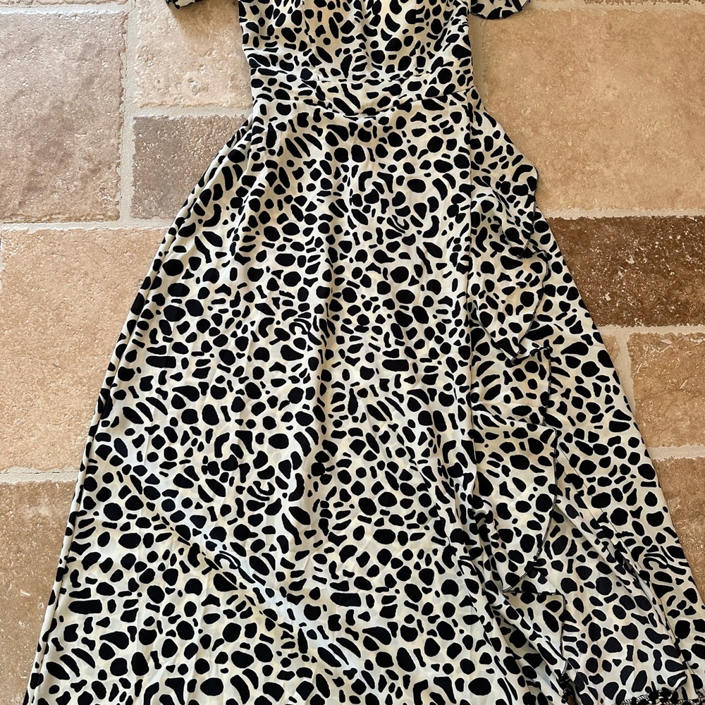 Elegant Black and White Midi Dress